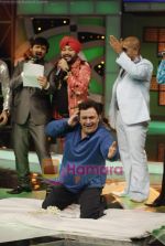 Rishi Kapoor on the sets of Sa Re Ga Ma in Famous Studio on 28th Sept 2010 (9).JPG